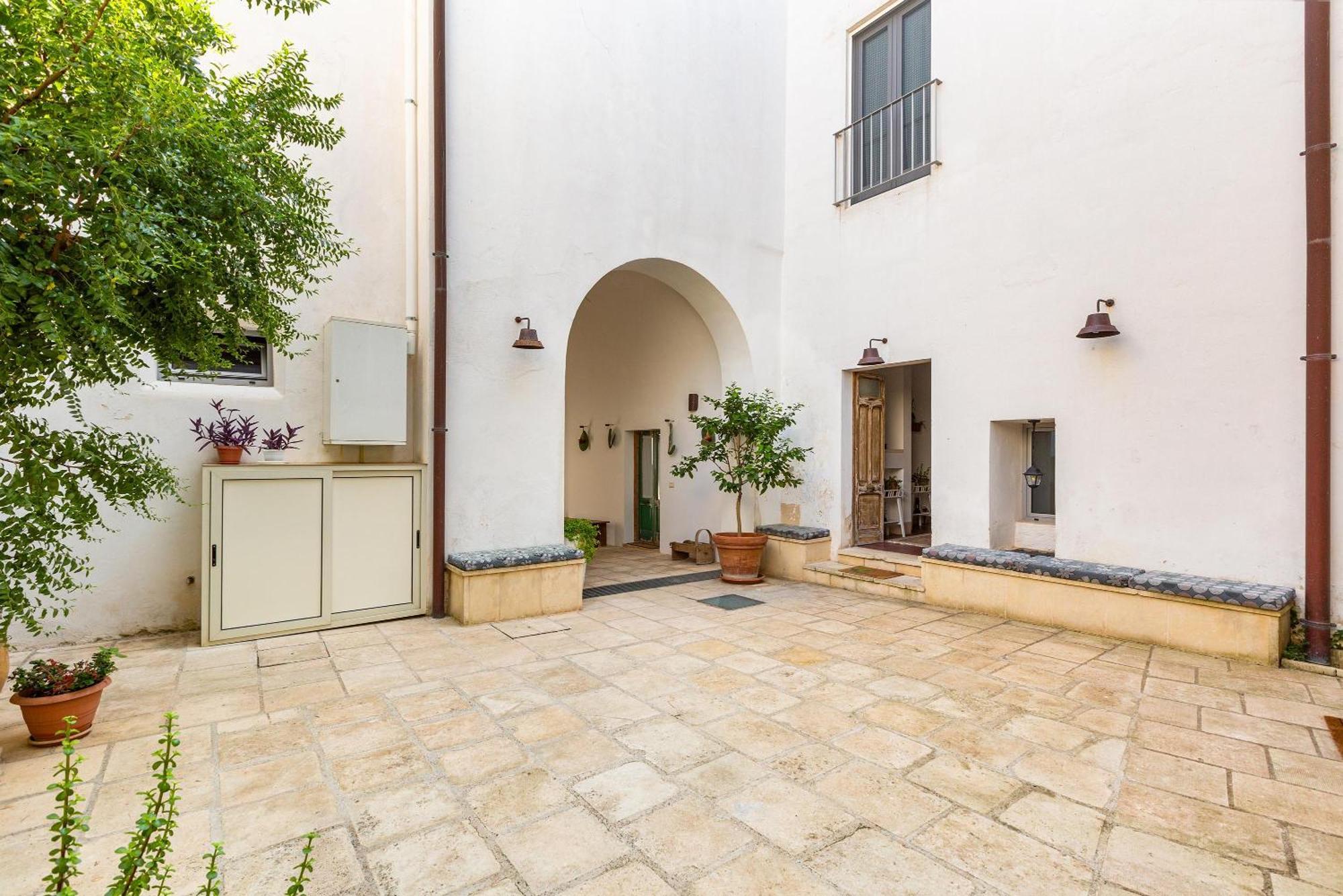 מורצ'יאנו די לאוקה Palazzo San Giovanni מראה חיצוני תמונה